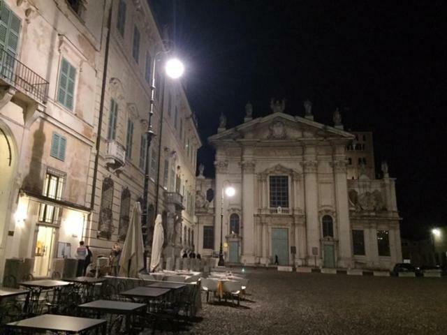 Palazzo Guerrieri Da Fermo Lejlighed Mantova Eksteriør billede